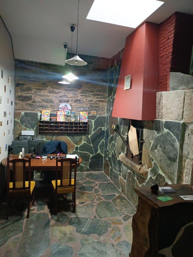 Pension Y Albergue Matias Locanda Sarria Exteriör bild